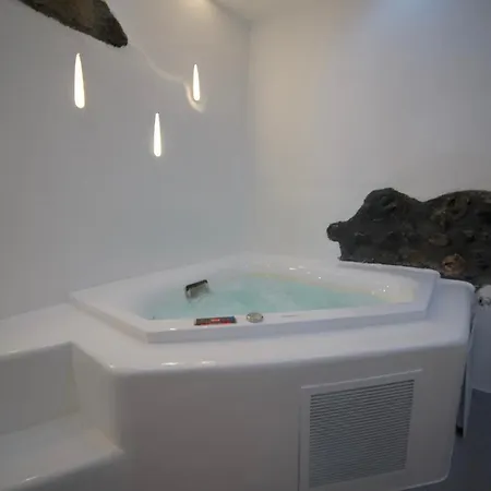 Eternity Santorini فندق