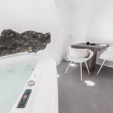 فندق Eternity Santorini ثيرا