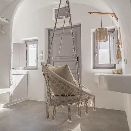 فندق Eternity Santorini 2*