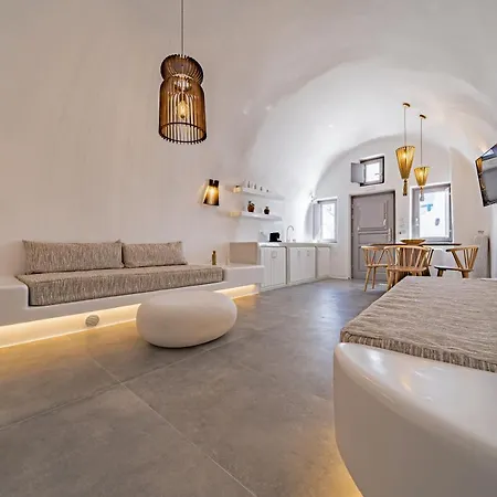Eternity Santorini فندق 2*